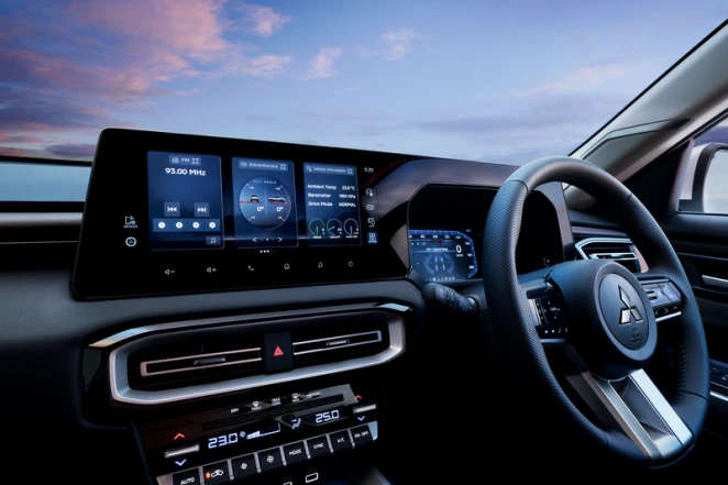 mitsubishi destinator interior-ivi